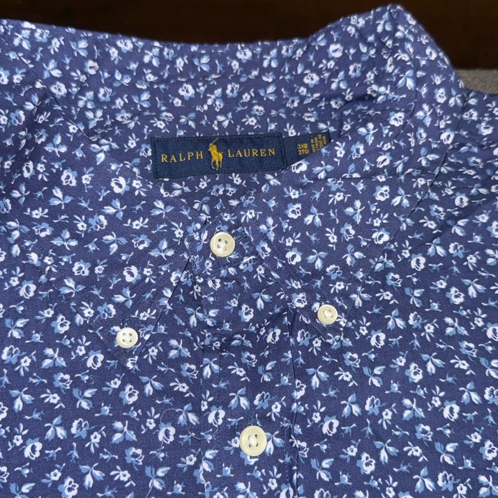 Men’s Blue printed cotton button down shirt with long sleeves. Size 3XL/3XB